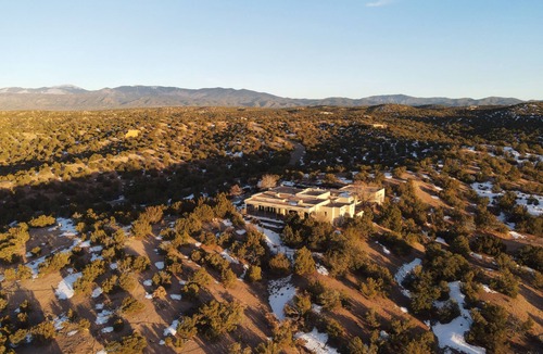 La Tierra House | Luxurious Retreat - Incredible Views - 12 Acres - Monthly - Please Inquire