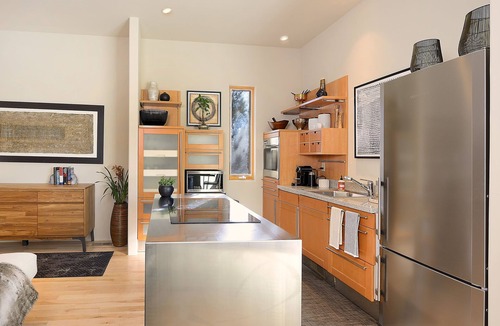 North Hills House | Luxurious Zen Retreat eight minutes from the Plaza