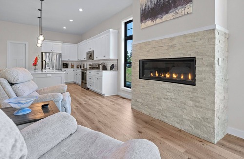 Egg Harbor Condo | Luxury Condo-Dog Friendly near Egg Harbor & Indoor Pool, Gym, Hot tub