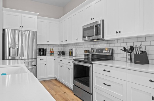 Egg Harbor Condo | Luxury Condo-Dog Friendly near Egg Harbor & Indoor Pool, Gym, Hot tub