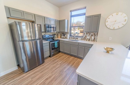 Downtown Eau Claire Apartment | Luxury Downtown EC Apartment 2BR