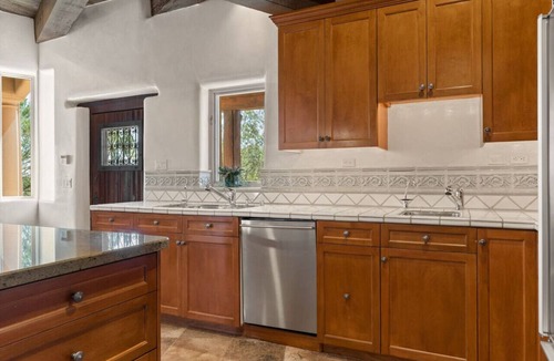 Northeast Santa Fe Villa | Luxury Estate w/Hot Tub & Casita