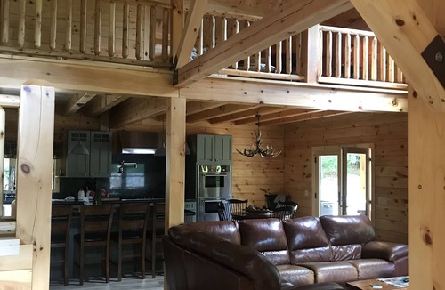 Meredith Cabin | Luxury Log home steps from private beach in Meredith on Lake Winnipesaukee.
