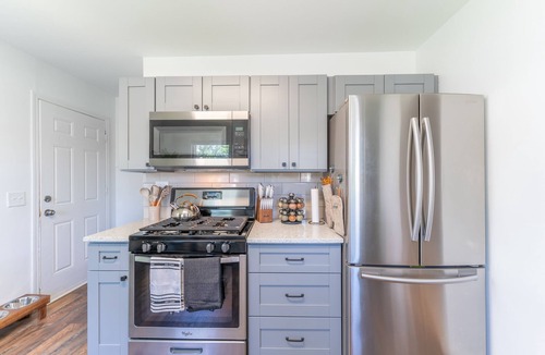 Powderhorn House | Luxury Minneapolis 3BR House with Hot Tub!