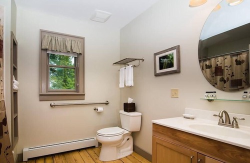Keene Bed & Breakfast | Luxury Queen Room with Private Sunrise Porch