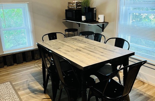 Potsdam House | Luxury Retreat! Large 3 bedroom upstairs townhouse!Suny Potsdam in the backyard!