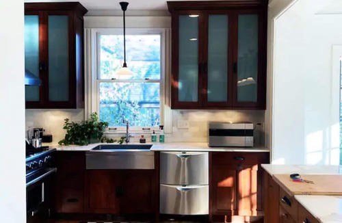 Lowry Hill House | Luxury Short Term European Inspired Rental Flat 1