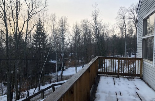 Ludlow House | Luxury Ski Town House. 3 Floors.Slopeside 2200 Square Feet