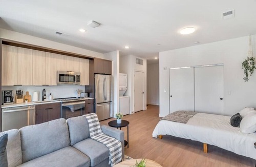 Pendleton Apartment | Luxury Studio | Pool, Gym, Walk to Casino & Bars