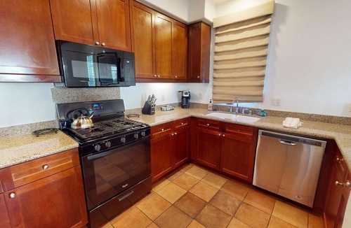 La Quinta Apartment | LV214 Pet-Friendly, ADA-Compliant 2 Bedroom Unit
