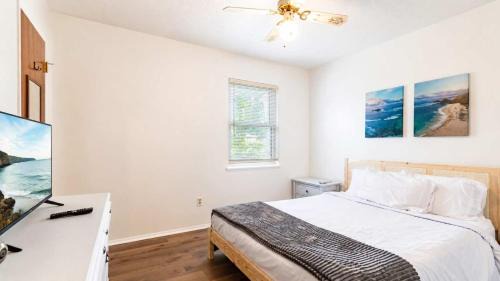 Lynn Haven House | Lynn Haven 3BR - Private Pool & Fenced Yard
