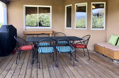 Northeast Santa Fe House | Magnificent 360 mtn VIEWS, classy interior, & WALK TO PLAZA
