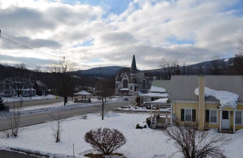 Ludlow Apartment | Main St Studio - Newly Updated!