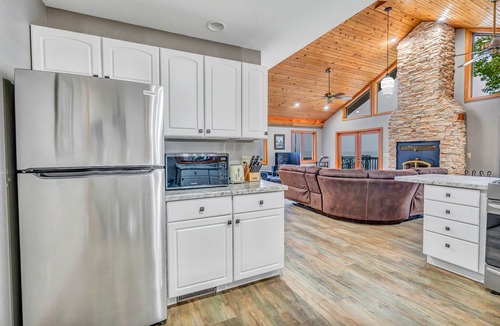 De Soto House | Majestic View Sleeps 8-HOT TUB