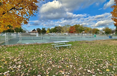 Hennepin County House | MALL OF AMERICA! Great for Families and Groups! Set on a Wonderful Park!