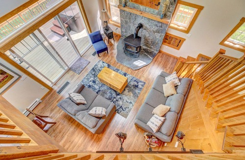 Sunderland House | Manchester, Mt Equinox Views, Hot Tub, Horse-show,golf,skiing,hiking,fishing