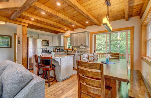 Sunderland House | Manchester, Mt Equinox Views, Hot Tub, Horse-show,golf,skiing,hiking,fishing