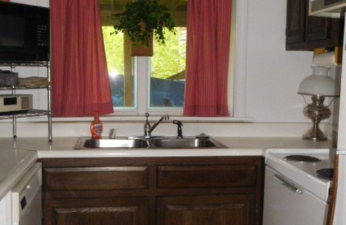 Stratton and Bromley Ski Areas Apartment | Manchester VT Private - Charming 1 Bedroom Apartment
