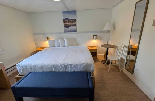 Lake Placid Hotel | Maple Leaf Inn - Lake Placid
