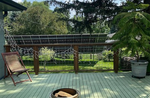 Viroqua House | Maple St. Eco Retreat-Free Daytime EV Charging!