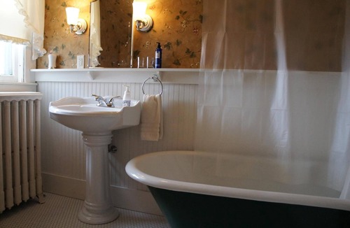 Barre Bed & Breakfast | Maplecroft Bed & Breakfast