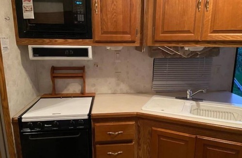 Whitehall RV Rental | MED Park Campground Sierra