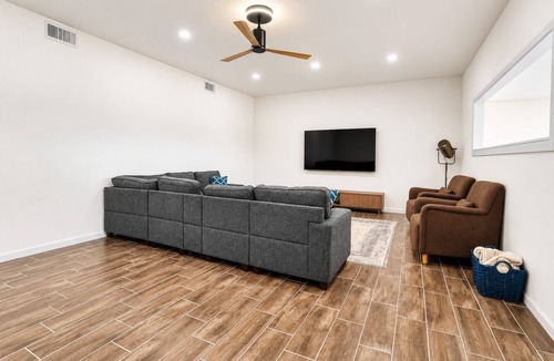 Lawton House | Meers Mountain Retreat – Everest 8848