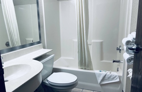 East Bloomington Hotel | Microtel Inn and Suites by Wyndham MSP Airport Bloomington