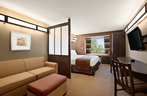 Triadelphia Hotel | Microtel Inn & Suites by Wyndham Wheeling at The Highlands