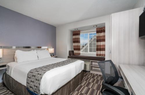 Rochester Hotel | Microtel Inn & Suites by Wyndham Rochester North Mayo Clinic