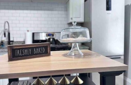 Midway Apartment | Midway Marvel