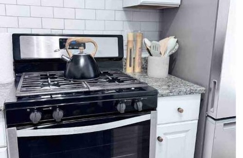 Midway Apartment | Midway Marvel