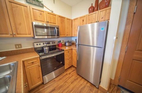 River Run Condo | Mini-Golf | Pool & Hot Tub | Village