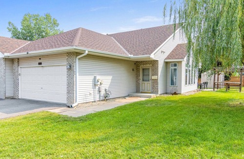 North Saint Paul House | Minne-GetAway: Modern Cottage