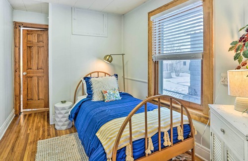 Morris Park House | Minnesota Vacation Rental w/ Smart TV & Sunroom!