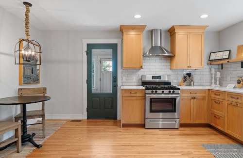 Chaska House | MINNeSTAY* Chaska Charmer