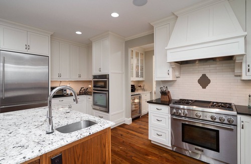 Cedar-Isles-Dean House | MINNeSTAY* Dean Parkway Estate Luxury | Spacious