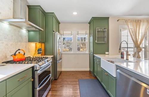 Falcon Heights House | MINNeSTAY* Haven in the Heights