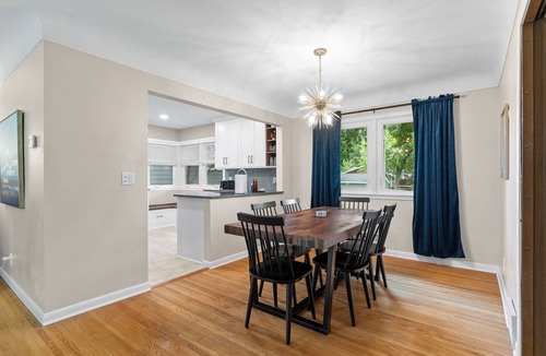 Linden Hills House | MINNeSTAY* Minikahda Vista | Hot tub
