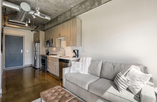 Warehouse District Apartment | MINNeSTAY* Sable 308 North Loop