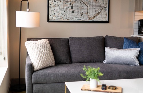 Warehouse District Apartment | MINNeSTAY* Sable 802 Alcove