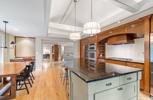 Minnetonka House | MINNeSTAY* Woodland Hollow