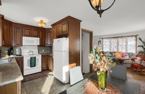 Richfield House | Minutes From Mall Of America and Airport -Single family quiet non through street