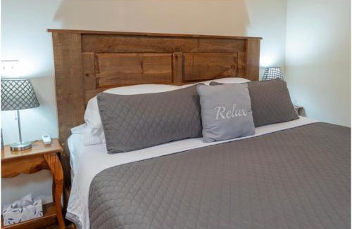 Luray Apartment | Mockingbird Mountain Spa and Retreat