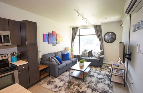 Powderhorn Apartment | Modern 1 BR, Free Parking, Fast Wi-Fi, W/D, Desk