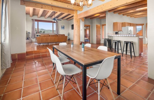 Ranchos De Taos House | Modern Adobe - Hot Tub - Game Room - Close to Ski Resorts- 10 min to Downtown!