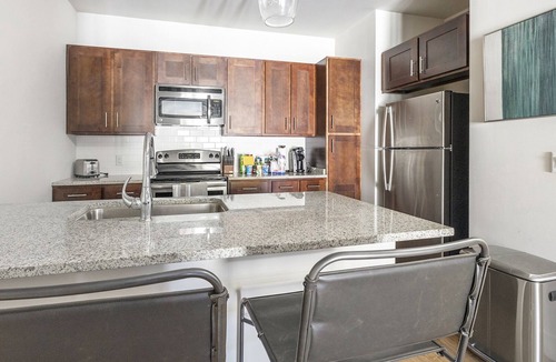 Simsbury Apartment | Modern Apartment in Prime Location (ID8044X07)