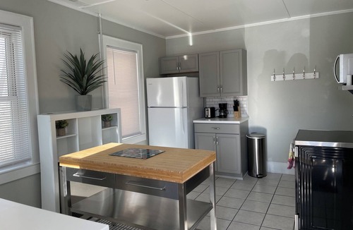 Old North End House | Modern Carriage house 2 blocks from Church Street