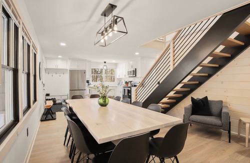 Jamaica Ski Chalet | Modern Cottage between Stratton and Mount Snow