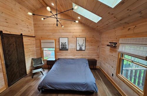 Bergton House | Modern Mountaintop Log Home with Amazing Views!